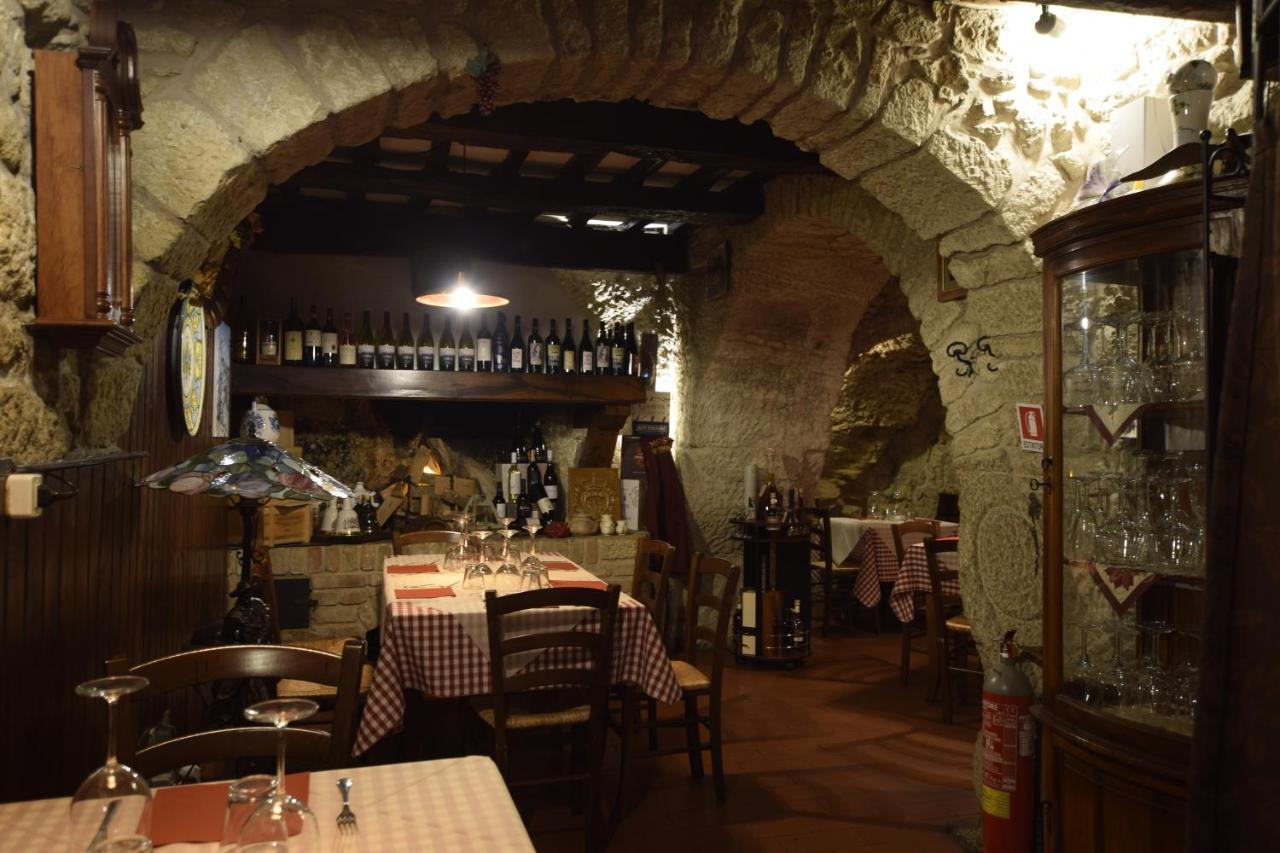 Locanda Cantina Di Bacco 圣马力诺 外观 照片