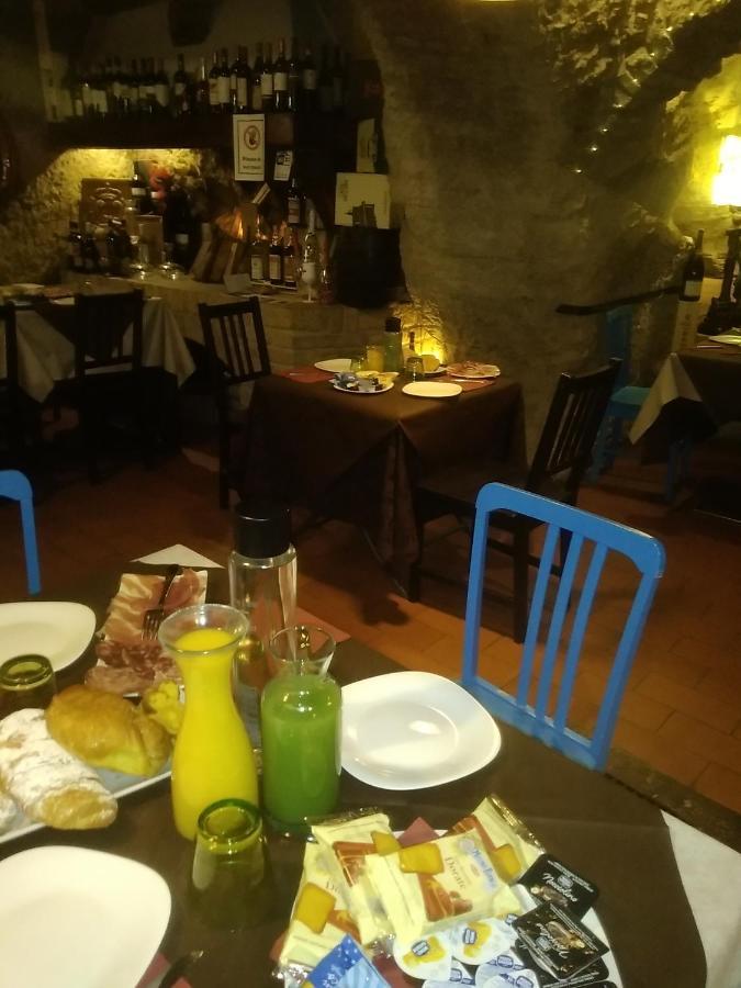 Locanda Cantina Di Bacco 圣马力诺 外观 照片