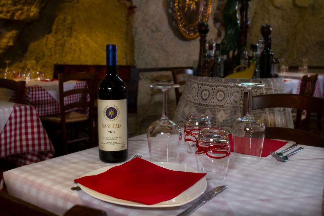 Locanda Cantina Di Bacco 圣马力诺 外观 照片
